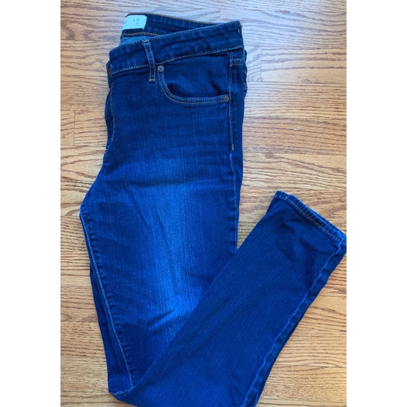 Abercrombie & Fitch Denim - A&F Skinny Medium Wash Jeans Abercrombie & Fitch Denim - A&F Skinny Medium Wash Jeans